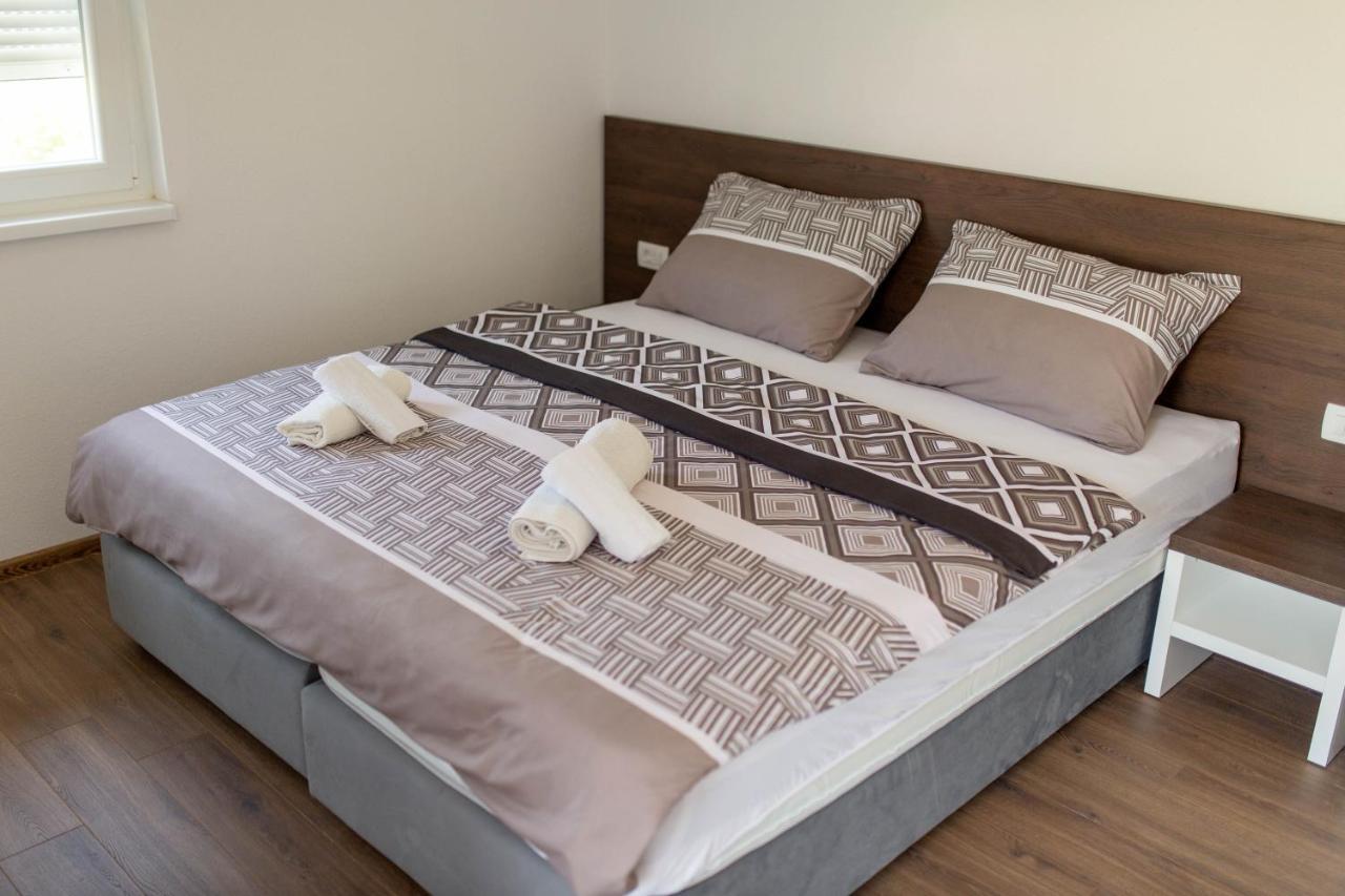 Apartmani Mia Prozor Esterno foto