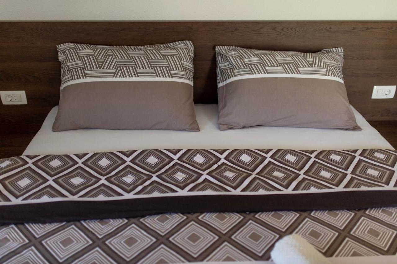 Apartmani Mia Prozor Esterno foto