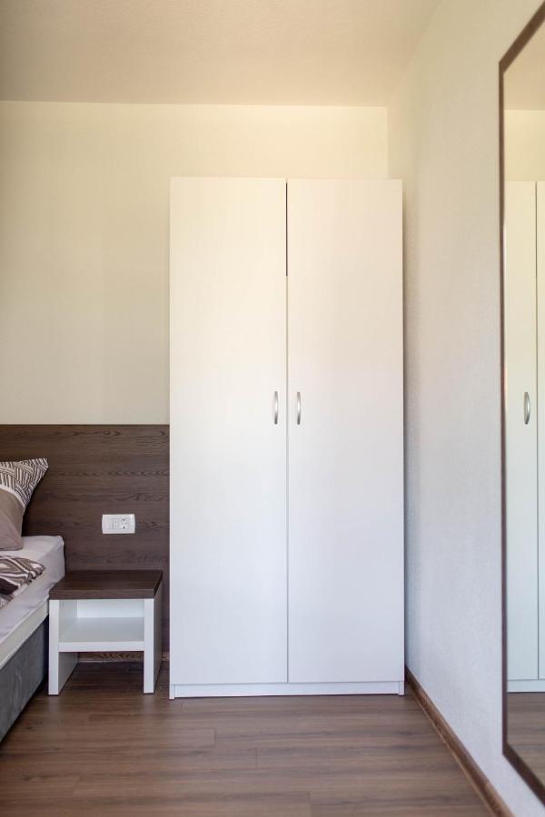 Apartmani Mia Prozor Esterno foto