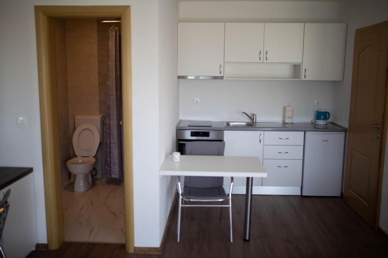 Apartmani Mia Prozor Esterno foto