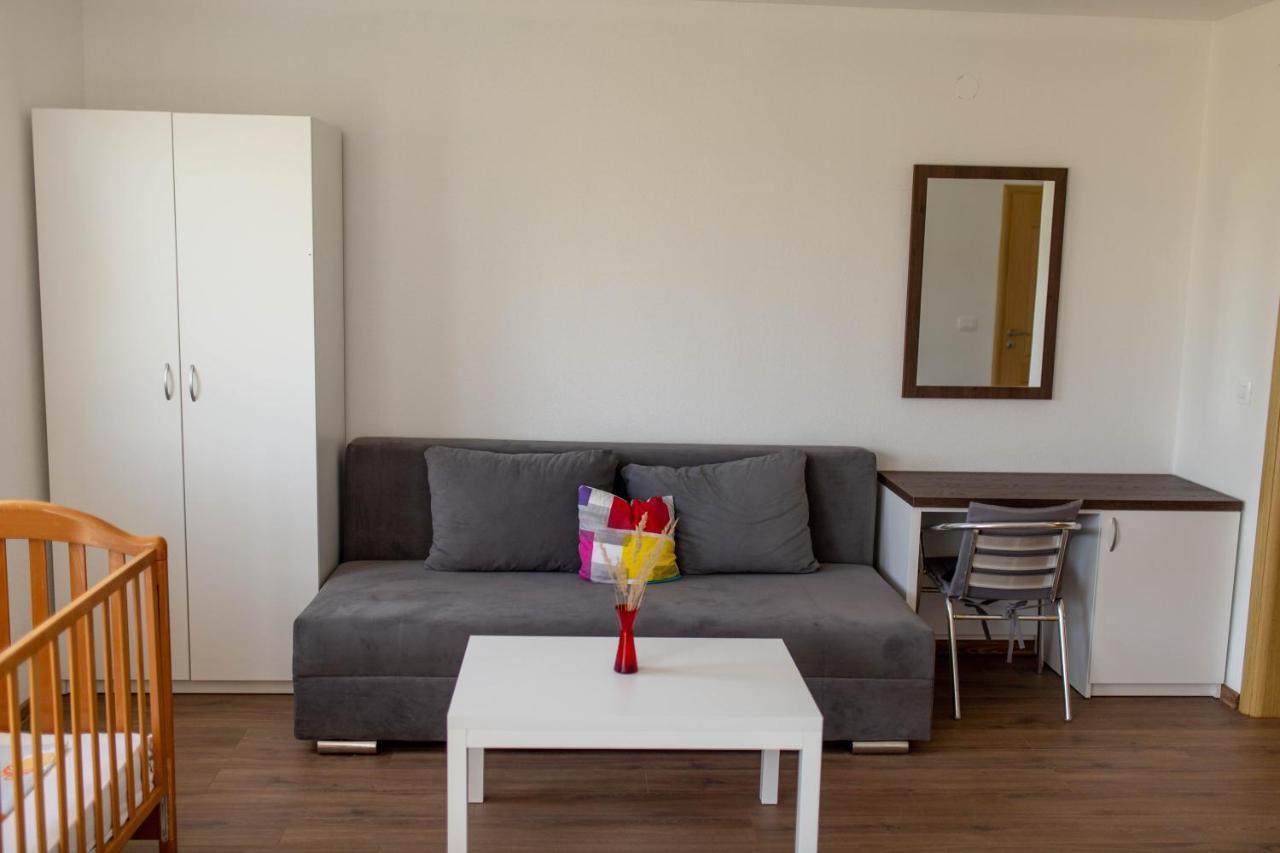 Apartmani Mia Prozor Esterno foto
