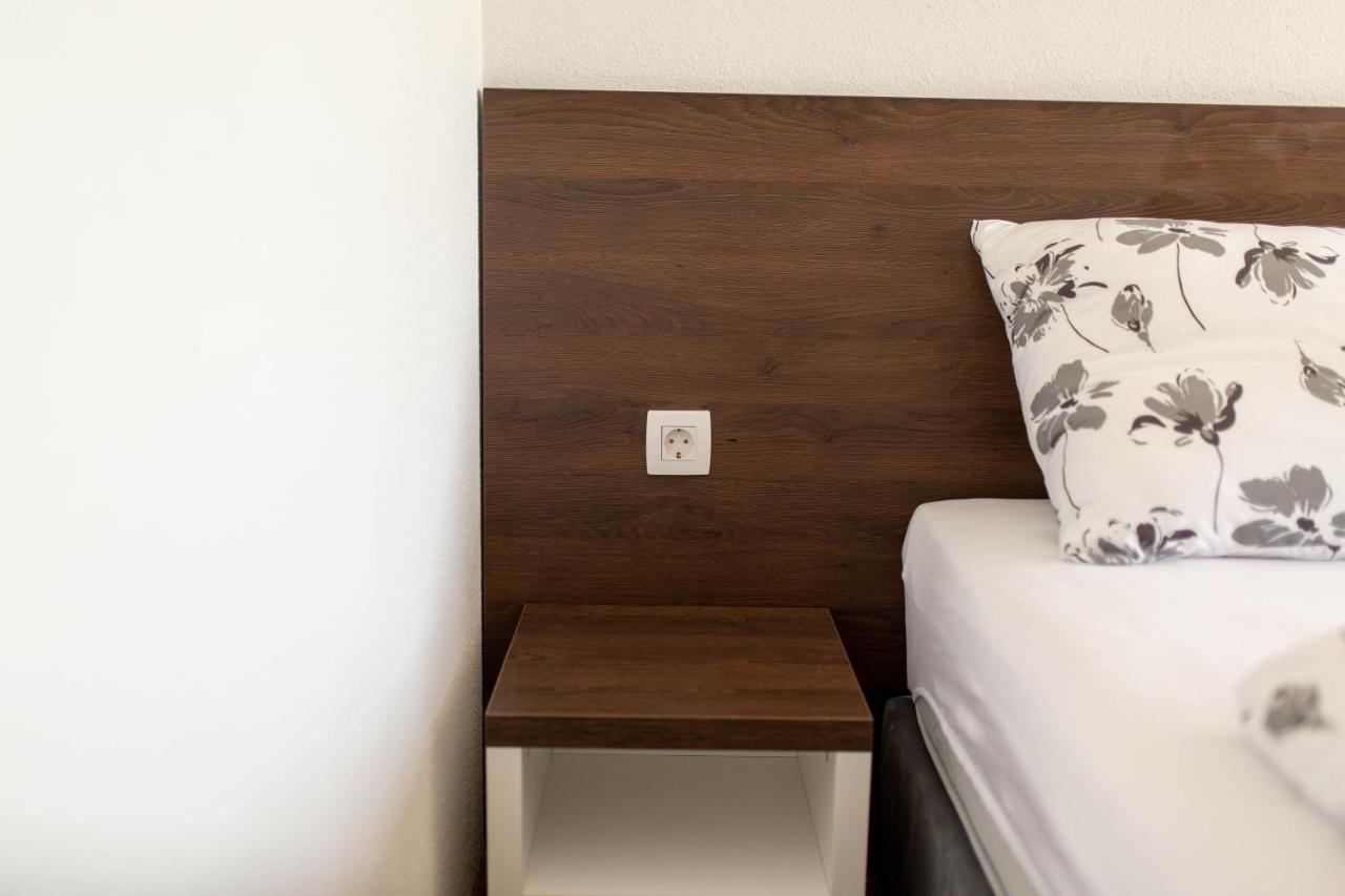 Apartmani Mia Prozor Esterno foto