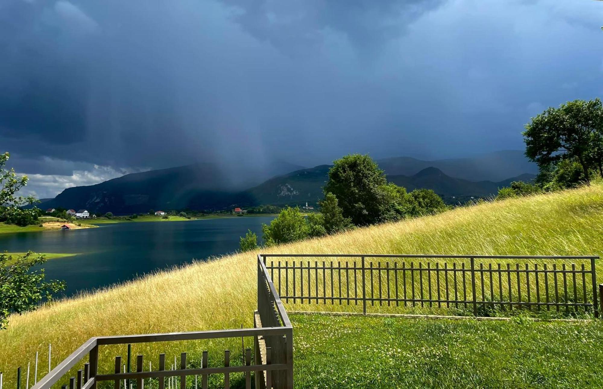 Apartmani Mia Prozor Esterno foto